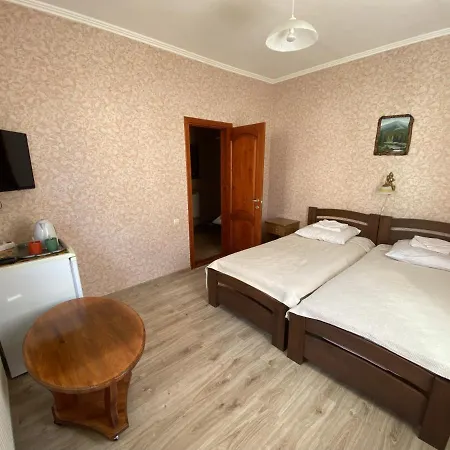Edelweiss Hotel *